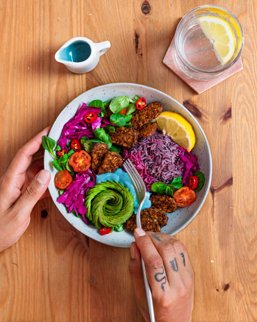 A colourful baked tempeh bowl