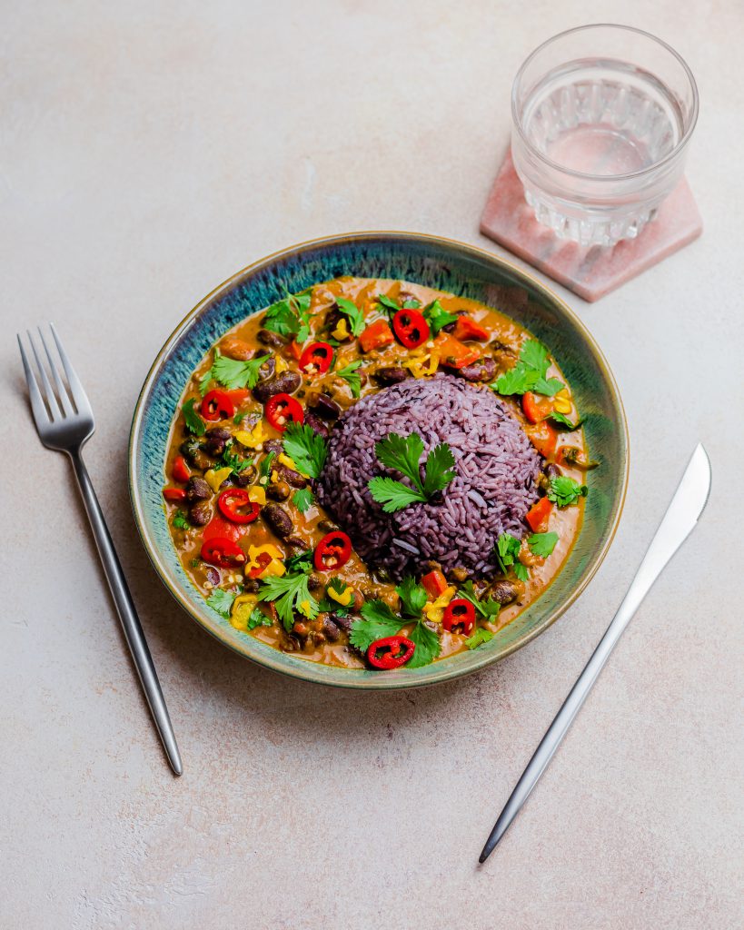Coconut kidney bean curry with purple rice 